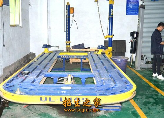 專業(yè)實(shí)訓(xùn)室