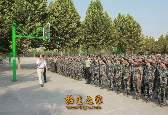 學(xué)生軍訓(xùn)