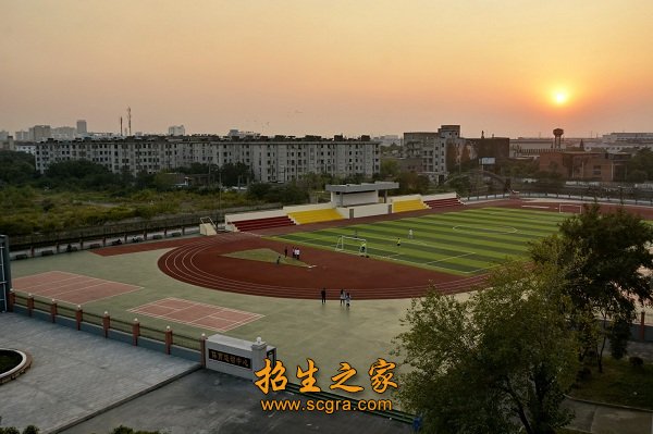 鎮(zhèn)江機(jī)電高等職業(yè)技術(shù)學(xué)校