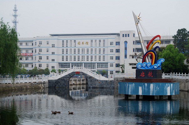 武漢市新洲高級職業(yè)中學(xué)