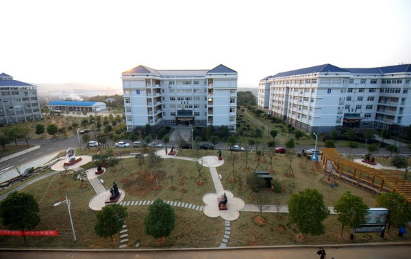 岳陽(yáng)職業(yè)技術(shù)學(xué)院