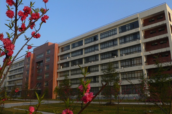 湖南文理學(xué)院附屬藝術(shù)職業(yè)學(xué)校