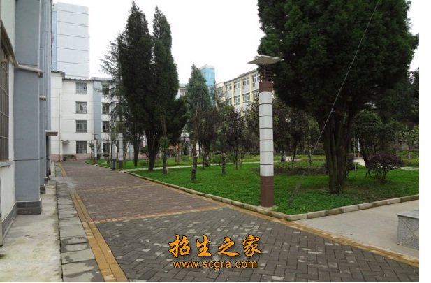 貴陽市白云區(qū)職業(yè)技術(shù)學(xué)校2018年錄取分數(shù)線