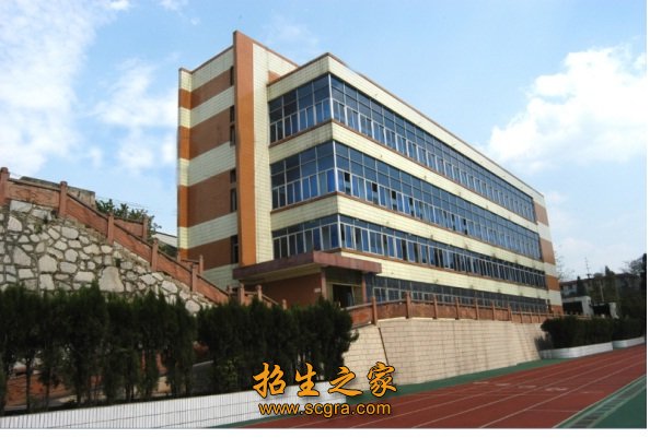 貴陽市經(jīng)濟貿(mào)易中等專業(yè)學(xué)校2018年錄取分?jǐn)?shù)線