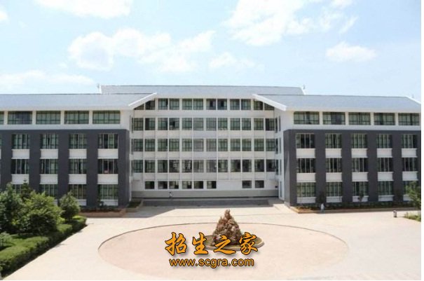 云南省輕工業(yè)學(xué)校2018年招生簡章