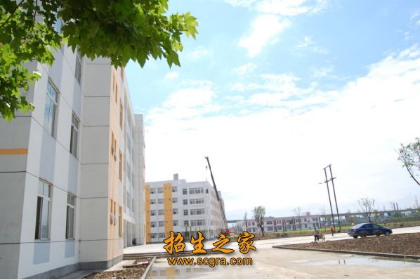 四川省廣漢市職業(yè)中專學(xué)校的管理方式和升學(xué)渠道