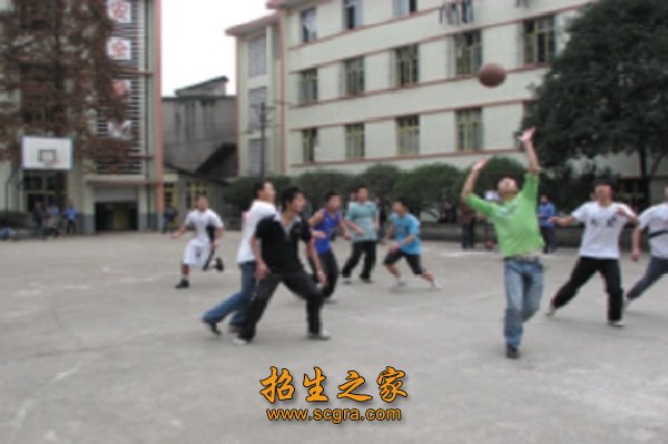 四川雅安航空工業(yè)聯(lián)合技工學(xué)校就業(yè)情況_開(kāi)設(shè)專業(yè)