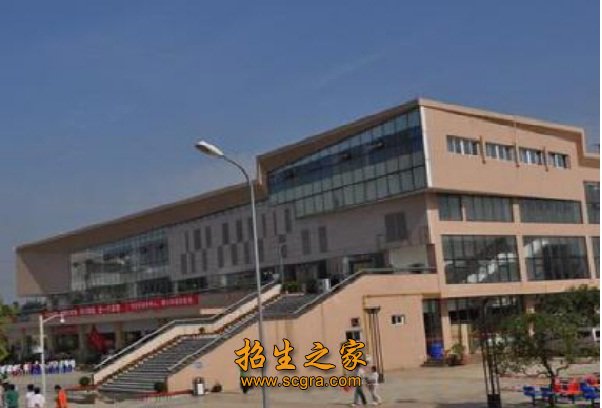 四川財經(jīng)職業(yè)學(xué)院頒發(fā)文憑_學(xué)院性質(zhì)