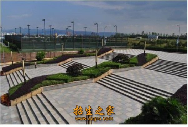 四川財(cái)經(jīng)職業(yè)學(xué)院有幾個(gè)教學(xué)區(qū)？招生省外的學(xué)生嗎？