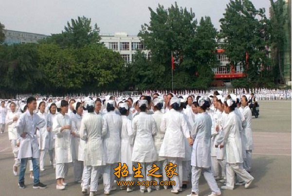 成都華大醫(yī)藥衛(wèi)生學(xué)校