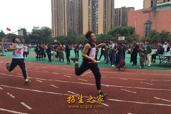 成都翔飛航空職業(yè)技術學校