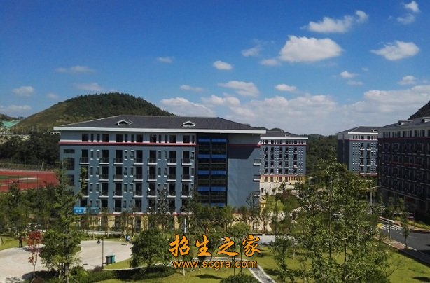 學(xué)校環(huán)境