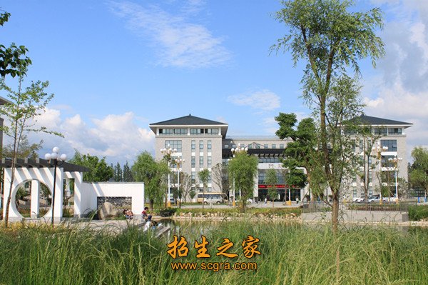 學(xué)校環(huán)境