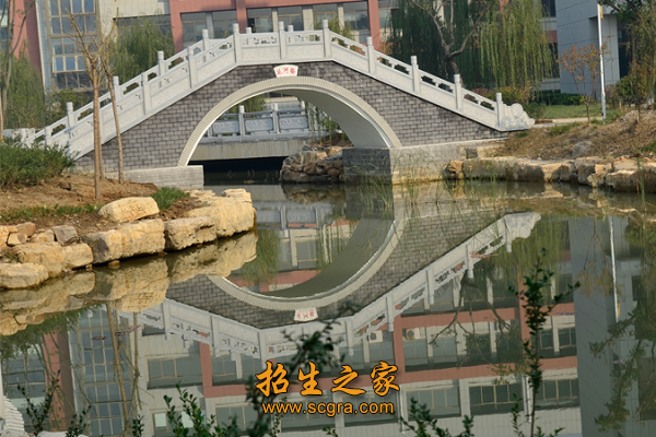 連云港中等專(zhuān)業(yè)學(xué)校