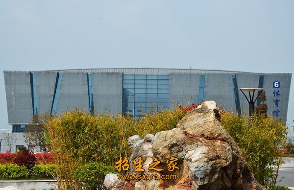 鎮(zhèn)江技師學(xué)院