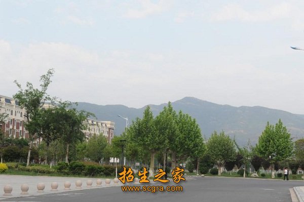 南京中華中等專(zhuān)業(yè)學(xué)校