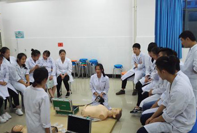 臨床醫(yī)學(xué)對口升學(xué)報名條件是什么及學(xué)費多少？