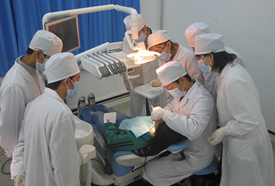 口腔醫(yī)學(xué)對(duì)口升學(xué)都有哪些學(xué)校