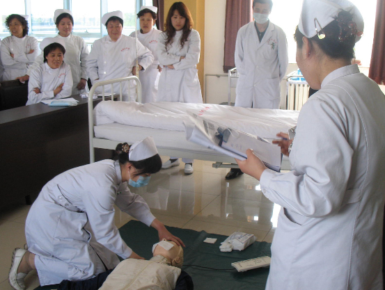 大學(xué)里有護(hù)理這個(gè)專業(yè)嗎