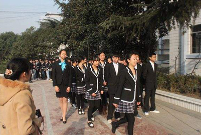 成都市育華職業(yè)學(xué)校地址在哪里?