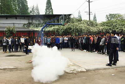 2020年成都鐵路技工學(xué)校招生對(duì)象及招生條件