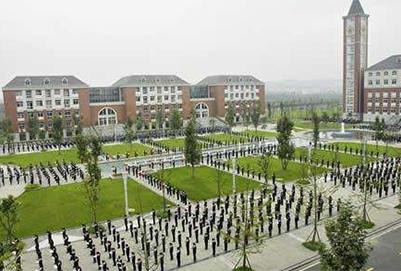 初中畢業(yè)學(xué)什么好,成都職業(yè)學(xué)校