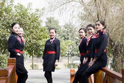 郫縣友愛職業(yè)技術(shù)學(xué)?？罩谐藙?wù)2