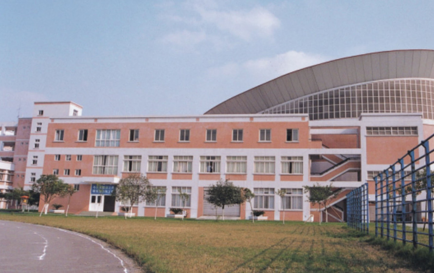 成都職業(yè)學(xué)校,龍泉中考