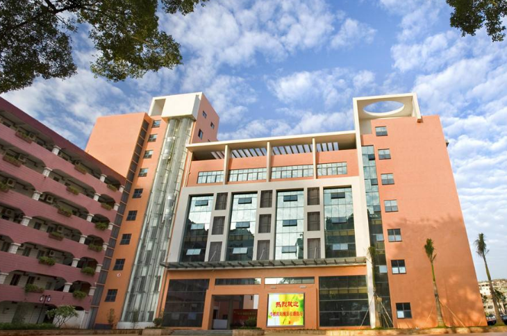 成都職業(yè)學(xué)校,五月花高級(jí)技工學(xué)校