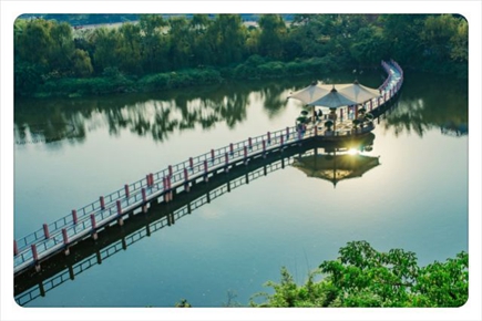 學(xué)校美麗景色 學(xué)校美麗景色