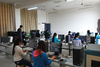 宜賓縣柳嘉職業(yè)技術(shù)學(xué)校綜合布線實(shí)訓(xùn)