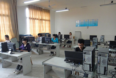 宜賓縣柳嘉職業(yè)技術(shù)學(xué)校企業(yè)網(wǎng)搭建實(shí)驗(yàn)室