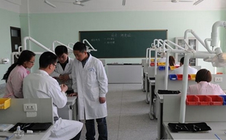 成都市信息技術(shù)學(xué)?？谇会t(yī)學(xué)專業(yè)