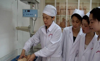 成都鐵路衛(wèi)生學校