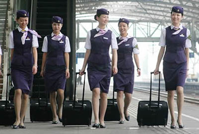 成都機(jī)電工程學(xué)校-高鐵乘務(wù)專業(yè)