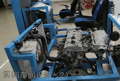 成都五月花學(xué)校汽車維修專業(yè)實訓(xùn)車間設(shè)備（2）