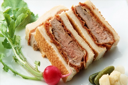 廣元職高在校生讀成都市五月花烹飪學(xué)校面點(diǎn)專業(yè)