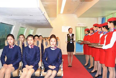 四川國(guó)盛技工學(xué)校高鐵動(dòng)車(chē)服務(wù)2