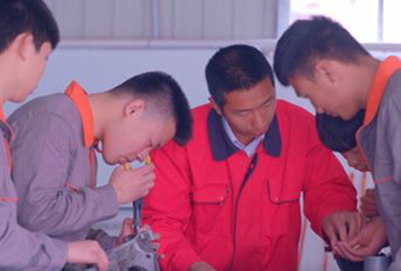 四川鍋爐高級技工學校汽車制造與檢修4 四川鍋爐高級技工學校汽車制造與檢修4