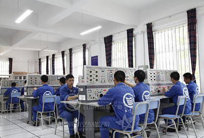 西南航空職業(yè)學(xué)院飛機(jī)電子設(shè)備維修專業(yè)「高中」