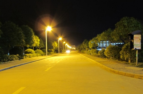 成都市商洛衛(wèi)生學(xué)校招生老師QQ及電話