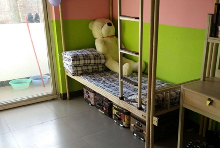 學(xué)生寢室 (3)
