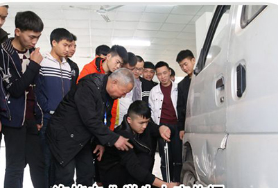 四川省達(dá)州鳳凰職業(yè)技術(shù)學(xué)校汽車制造與檢修專業(yè)4