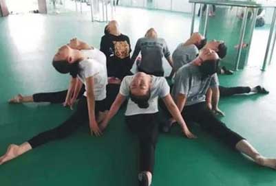 四川能投匯成技工學?；竟τ柧?