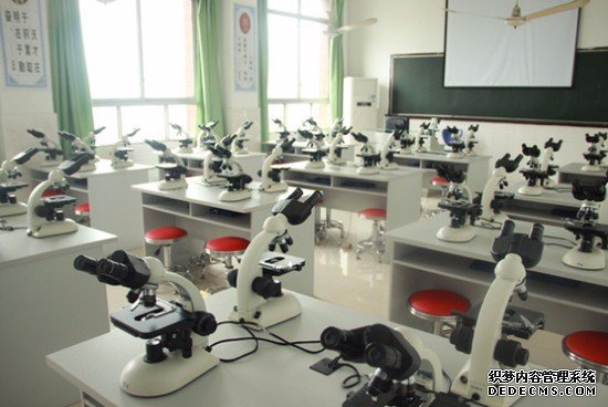 重慶市知行衛(wèi)生學(xué)校寢室宿舍條件與學(xué)校食堂環(huán)境