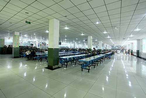 四川愛華學(xué)院