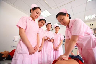 醫(yī)科校護理現(xiàn)場模擬實習(xí)
