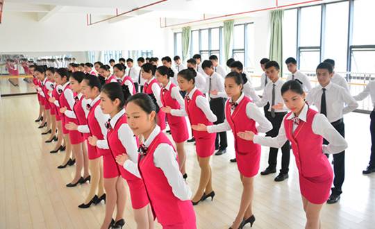 成都市航空學(xué)校的就業(yè)是否有保障？