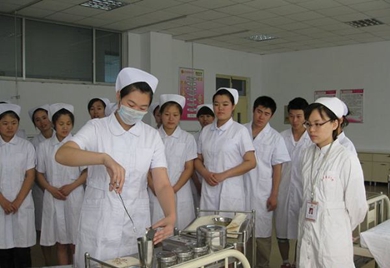 護(hù)理專業(yè)考軍護(hù)的基本要條件是什么？【全】