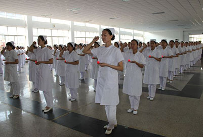 郫縣衛(wèi)校的高級護(hù)理專業(yè)好